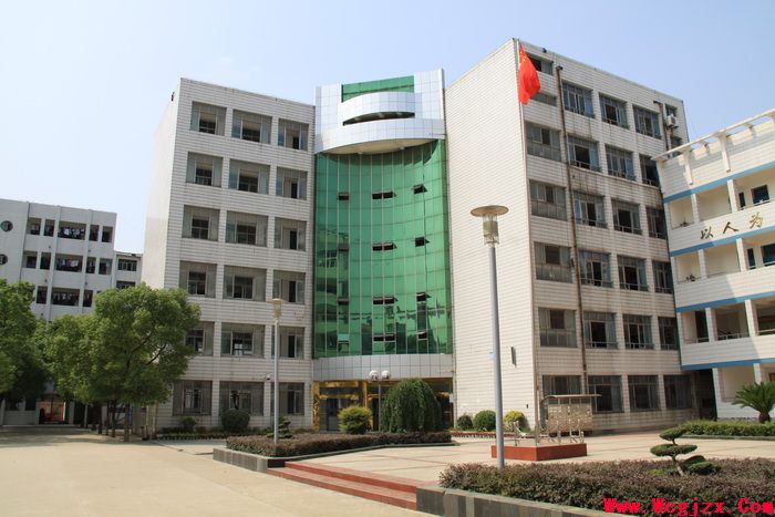 潜江市文昌高级中学校园风光